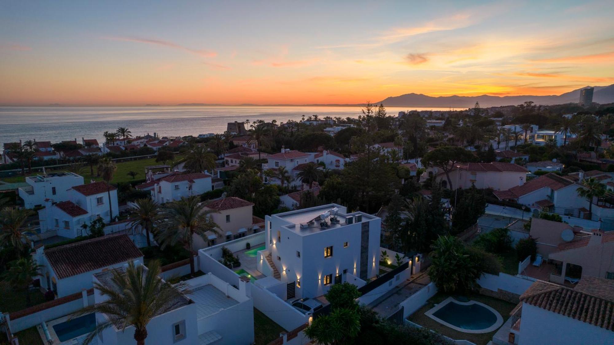 Vacation I Marbesa White Pearl, Two Private Pools, Built In 2024 Villa Marbellac